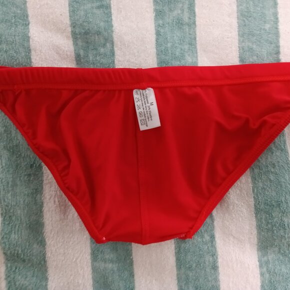 (*) ARIGREBEN RED SWIM BRIEF, 1" Sides, Size "M" (`32") - (Pre-Owned) - Picture 7 of 7
